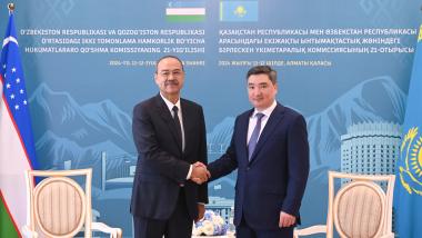 Olzhas Bektenov and Abdulla Aripov discuss work pace to strengthen trade and economic cooperation